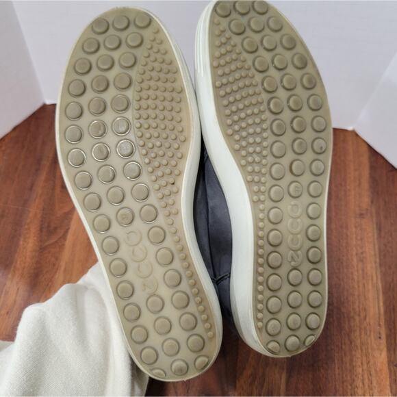 Ecco Soft 7 Woman's Nubuck Zip Bootie Leather Grey Size 37 (8 - 8.5) - Picture 7 of 15